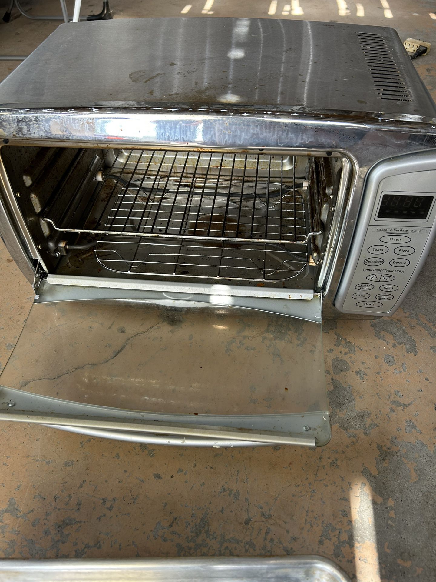 GE toaster Oven/ Broiler for Sale in Corona, CA - OfferUp