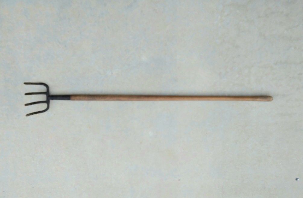 True Temper 4-Tine Wood Handle Cultivator