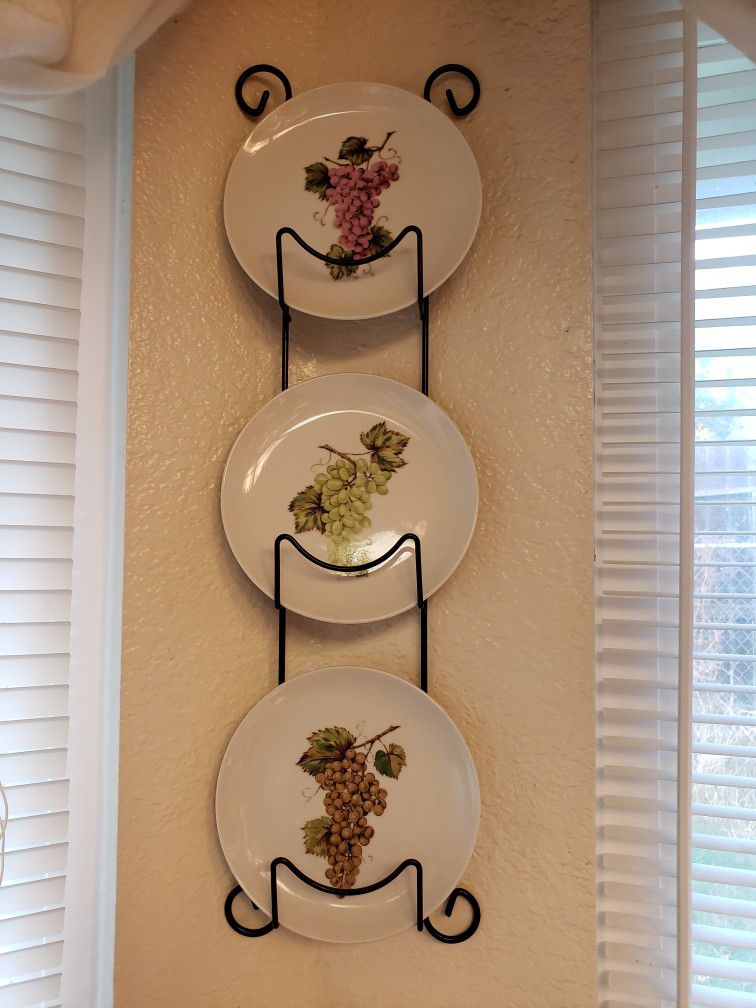 Decorative Vintage Grape Plates And Holder
