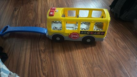 Little people bus