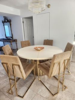 ✨ Stunning Hollywood Regency Dining Table – 54" Round ✨