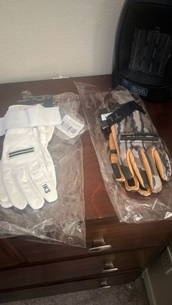 Baseball gloves
