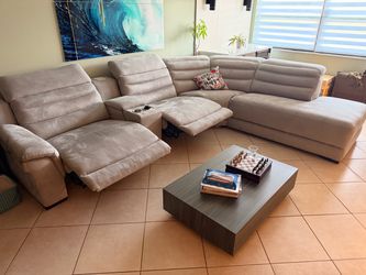 Sectional - sofa 🛋️- couch 🛋️