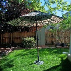 Huge Outdoor Patio Umbrella Black White w Stand