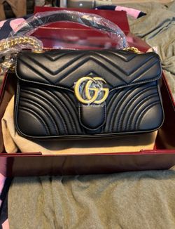 Gucci Women's GG Marmont Large Leather Shoulder Bag