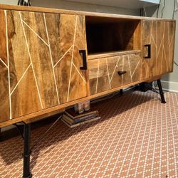Entertainment Center – Sturdy & Spacious