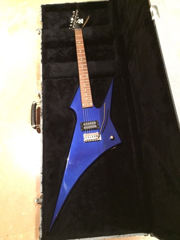 Hondo H1 Death Dagger Guitar