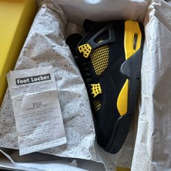 Jordan Retro 4 Thunder