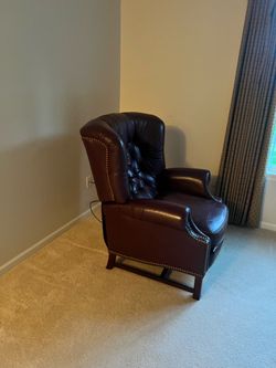 Office/den/sitting room chair