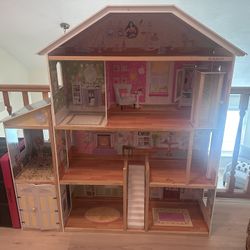 Free!!! Wood Doll House