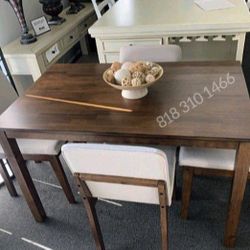 Beautiful! 5-pc Dining Set Walnut Finish 