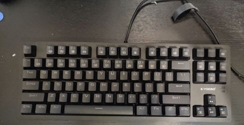 87 Key Keyboard And X-large Mousepad