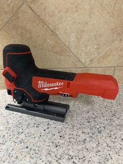 Milwaukee M18 FUEL 18V Lithium-Ion Brushless Cordless Barrel Grip Jig Saw (Tool Only)