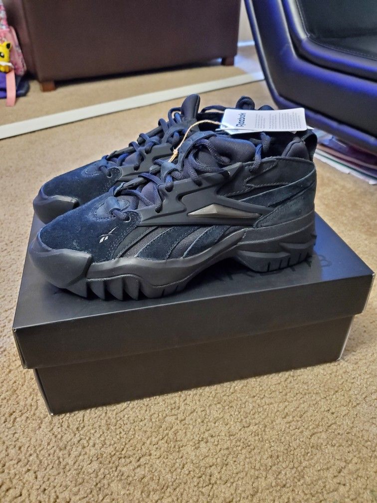 Reebok Cardi B (Women)