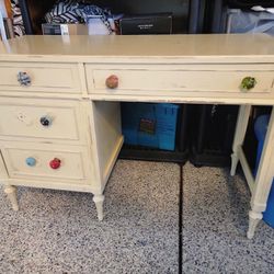 Vintage Thomasville kids desk