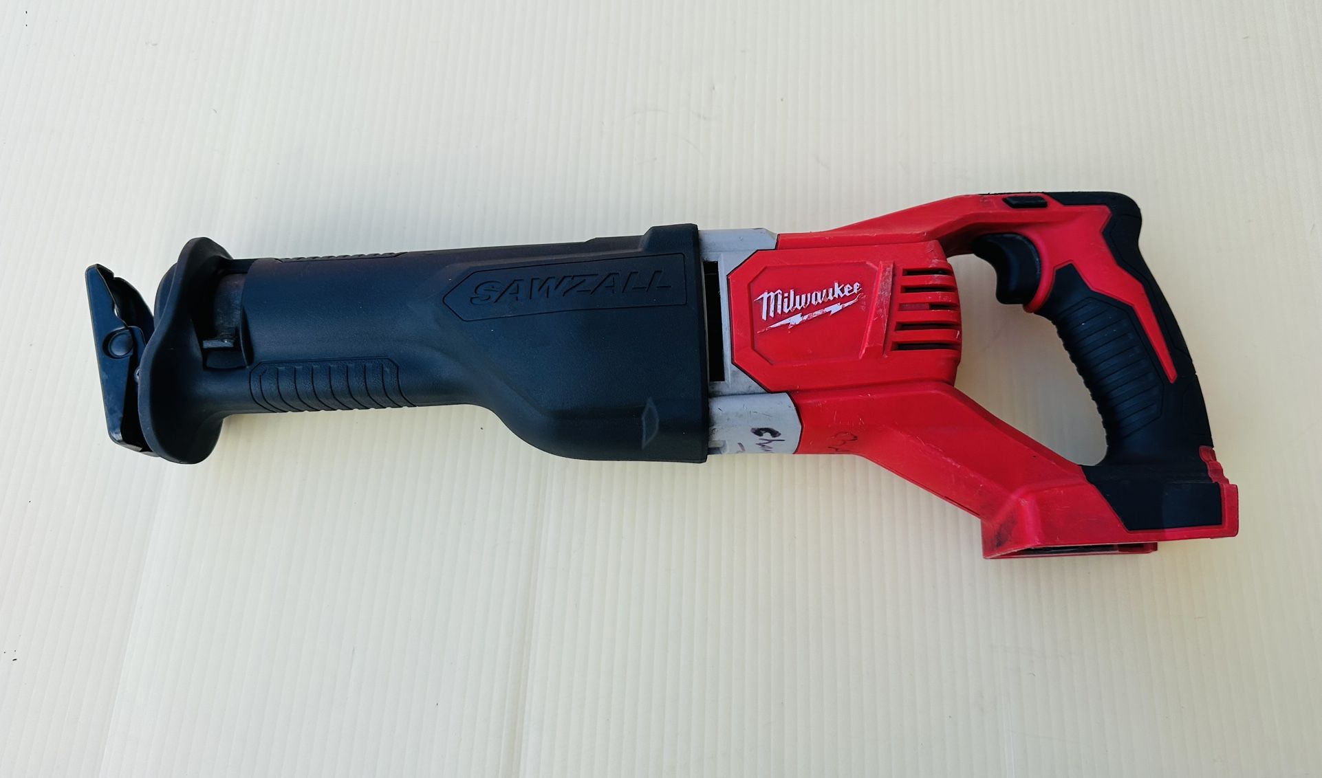 Milwaukee 2621-20 M18 Lithium Ion 18 Volt Cordless Reciprocating Saw Sawzall