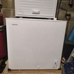 Hotpoint Convertible Deep Freezer 