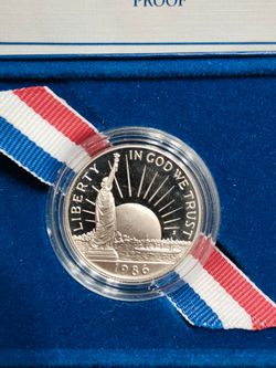 1986 Statue of Liberty Half Dollar Coin $20