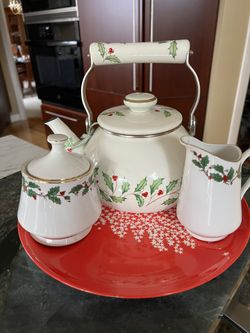Lennox Holiday Tea, Kettle, And Sugar Bowl And Creamer