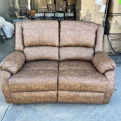  Push Back Rectangle Recliner Loveseat  $250 Brand New