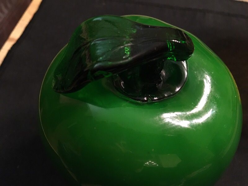 Big Green glass apple. Pretty shining apple, makes an excellent teacher gift.Heavy duty pretty on a deak