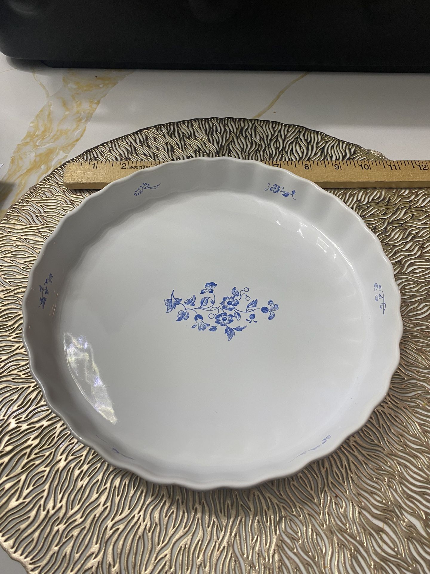 Fyrklovern Jackie Lynd - CLASSIC - 9" Quiche / Pie Dish - Blue Floral on White