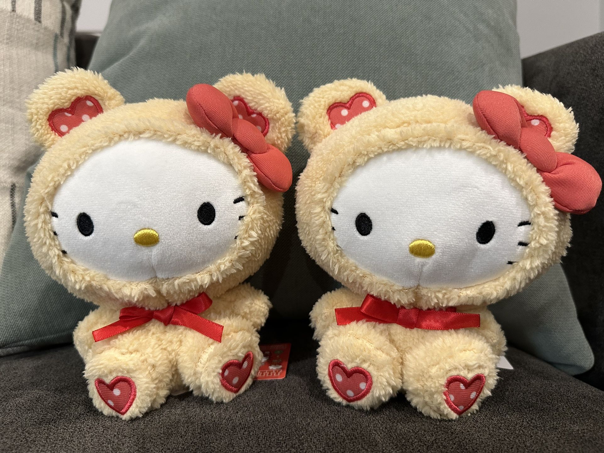 Sanrio Hello Kitty Plush Toy Bear Ivory Yellow Teddy Bear Suit Costume Hearts Print 6.7" Round 1 Exclusive