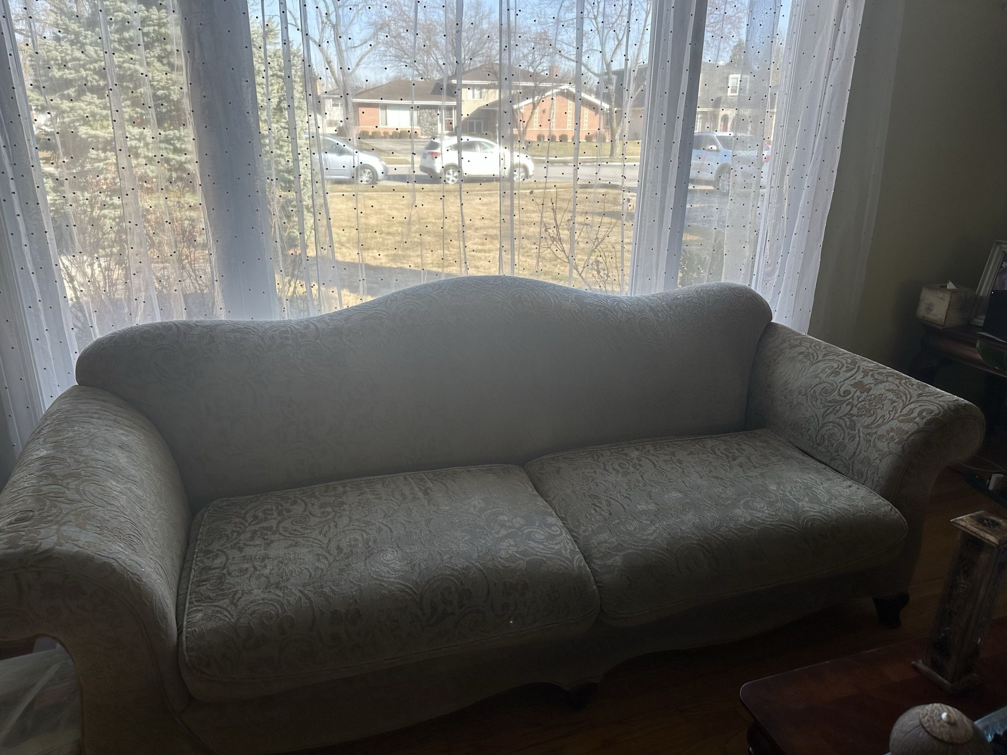 Sofa With 2 Arm Chairs 