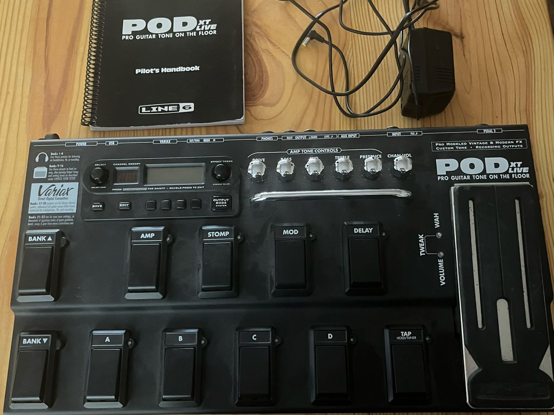 Line 6  Pod XT Live Effects Board