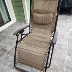 Reclining Lawn Chair
