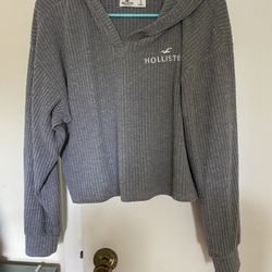 Hollister Sweater 