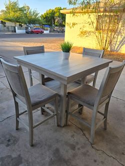 Pemberly Row 5 Piece Counter Height Dining Set with Table and 4 Chairs, Gray 🌱