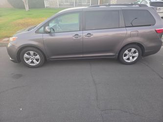 2016 Toyota Sienna