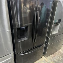 SAMSUNG REFRIGERATOR