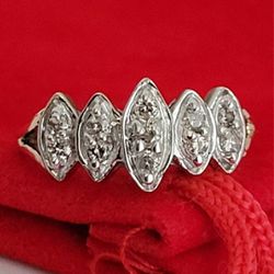 10k Size 6.5 Beautiful Solid Yellow Gold Genuine Diamonds Ring! /Anillo de Oro con Diamantes Genuinos👌🎁