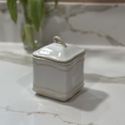 Princess House Pavilion Mini Ceramic Jar with a lid