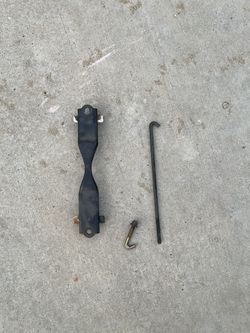 Infiniti G35 Sedan OEM Battery Tie Down Bracket