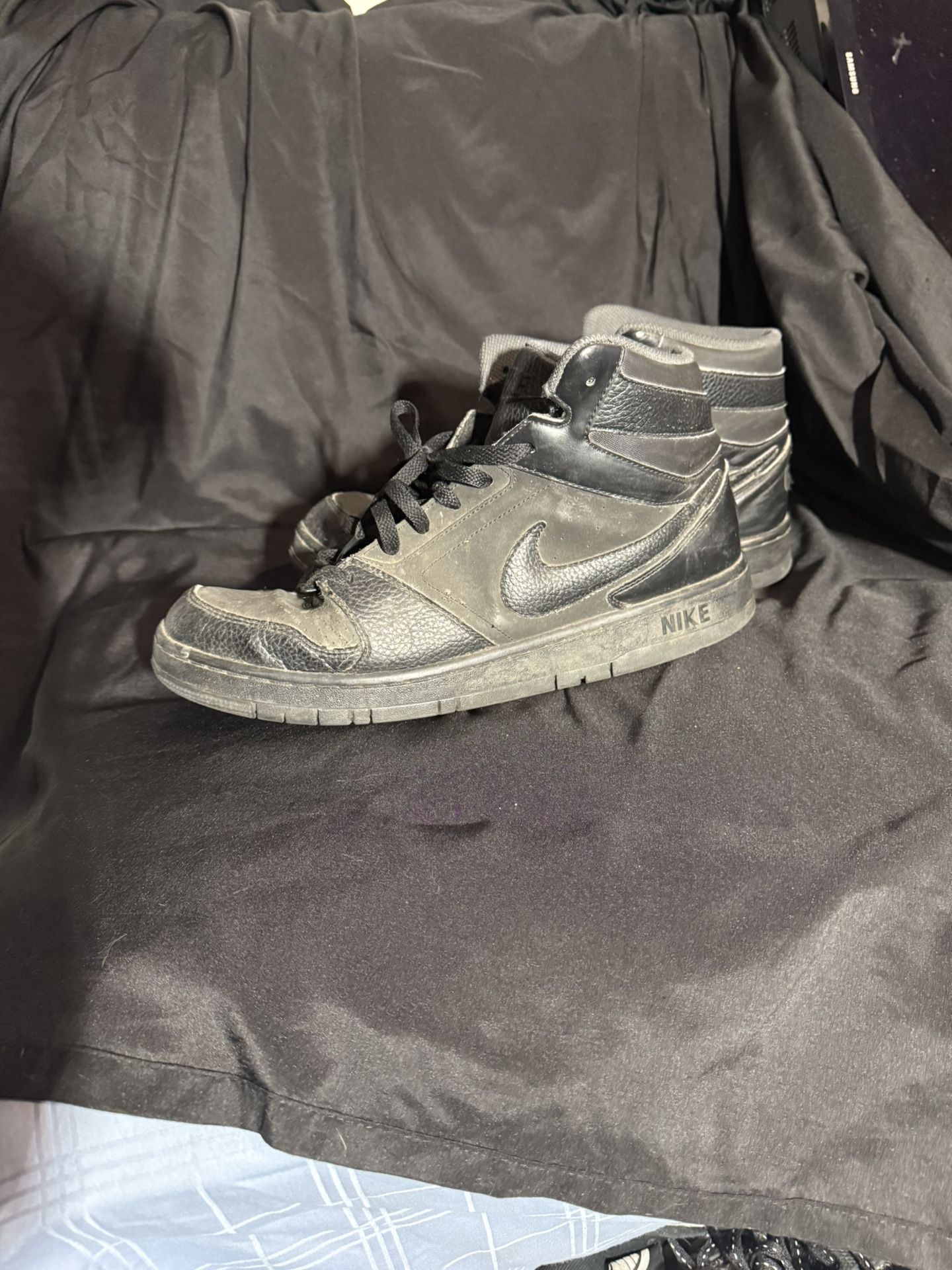Nike Men’s Prestige IV High