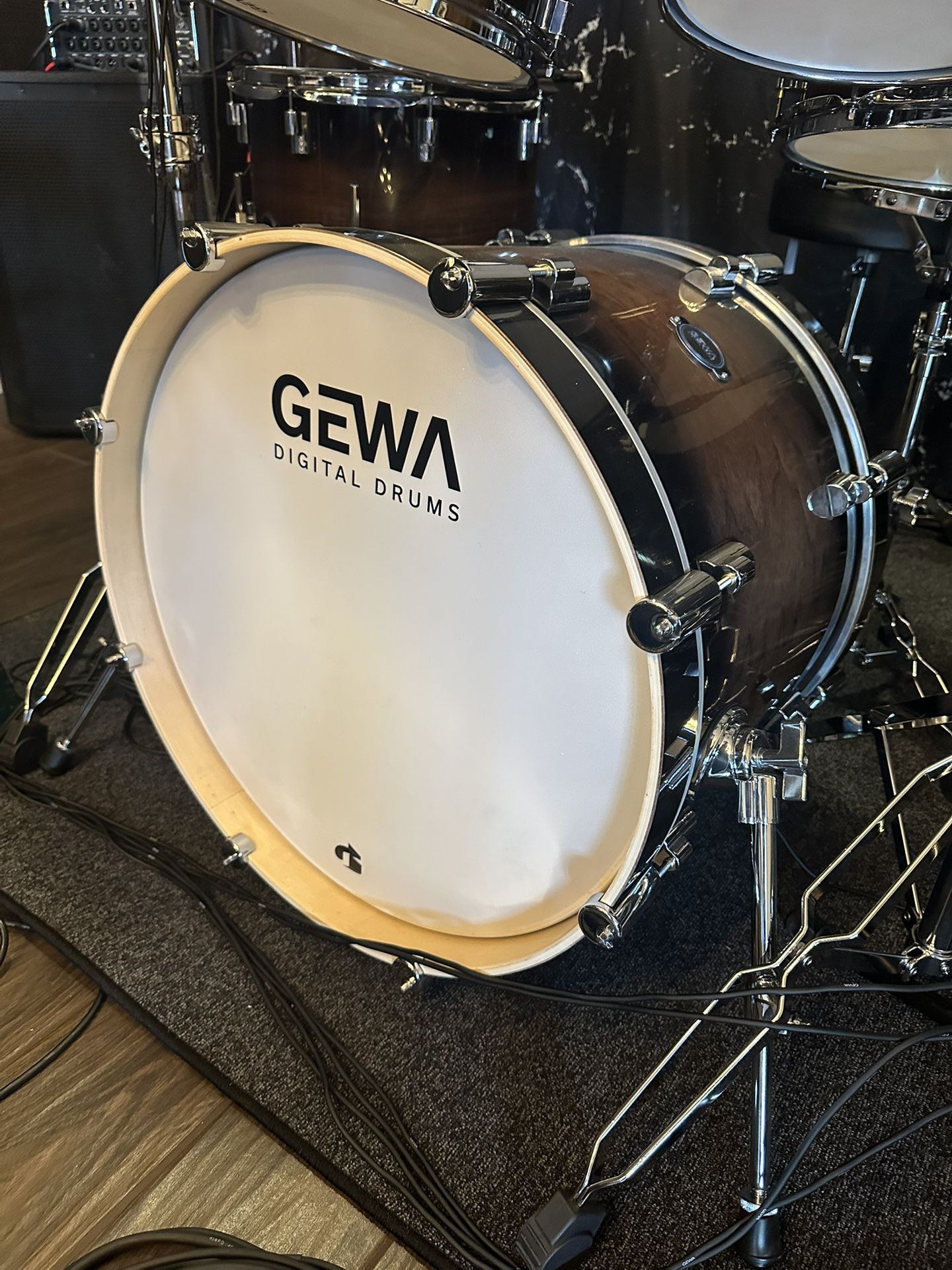 GEWA G9 PRO SE Walnut Burst Digital Drum Kit
