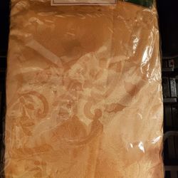 Christmas Gold Elegant Tablecloth New