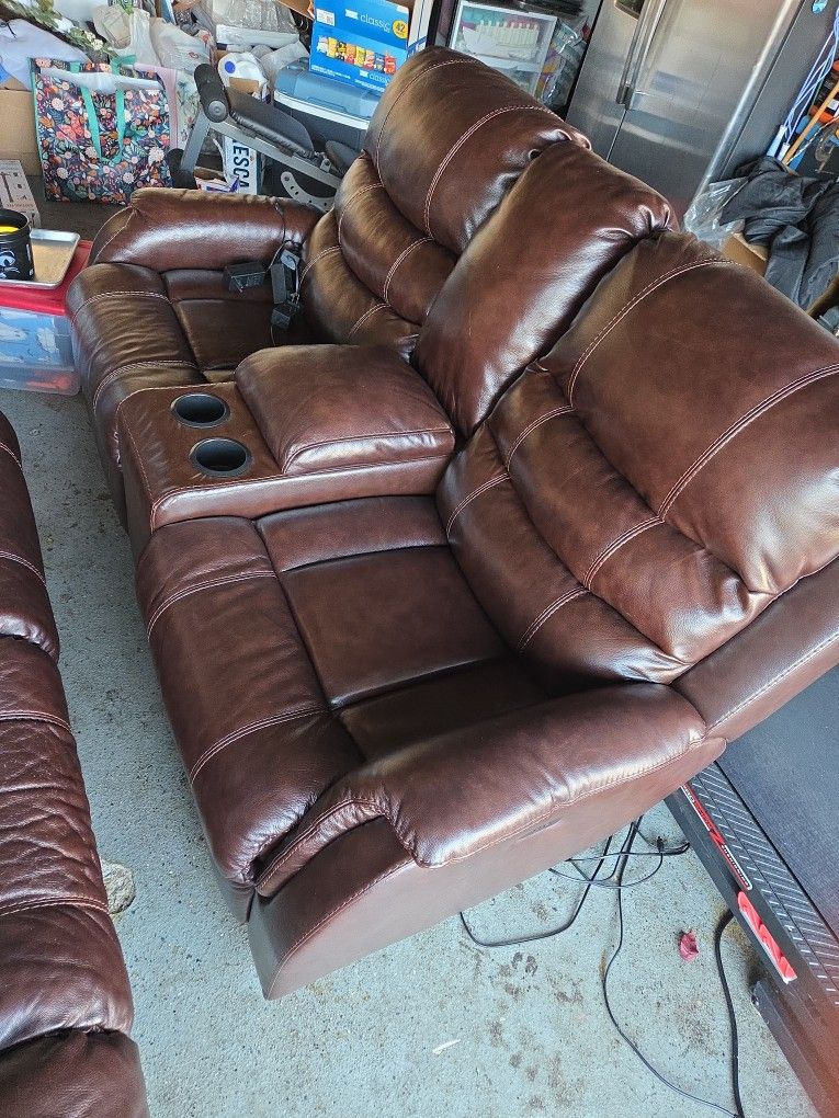 Reclining Leather Sofas