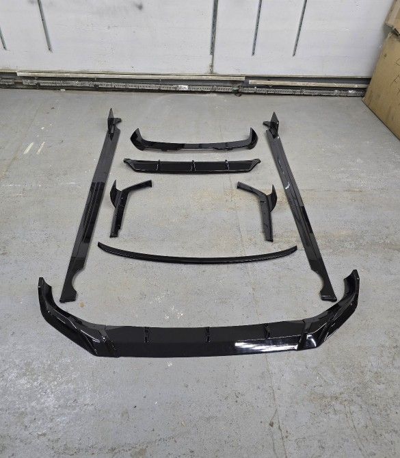 For BMW X7 G07 LCI 2023-26 Body Kit Front Lip splitters Spoiler Rear Diffuser Side Skirts