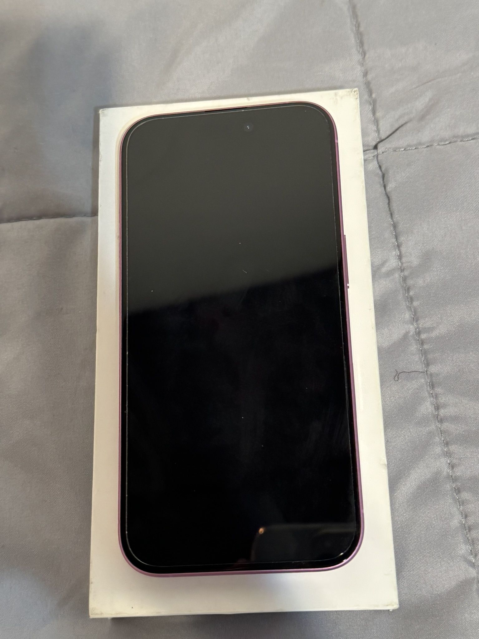 iPhone 16 Pink