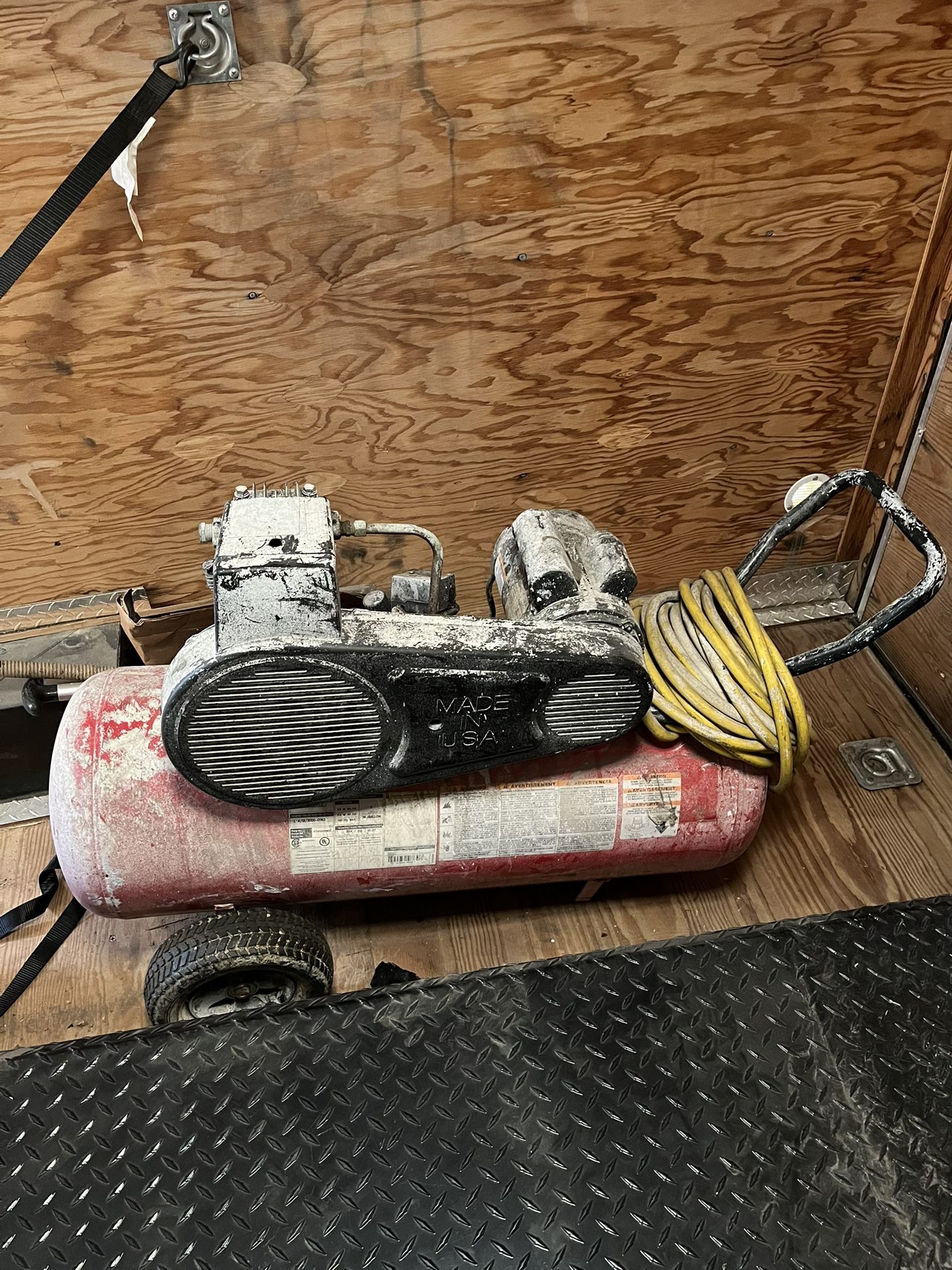 DeVilbiss Air Compressor