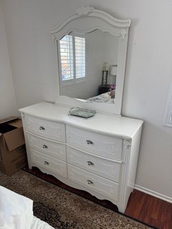 Vintage French Provincial White 6-Drawer Dresser with Matching Mirror
