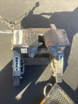 King Fifth Wheel Hitch
