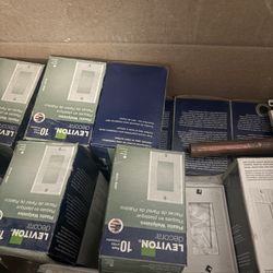 Leviton Decora Wall Plate Covers — 150 Total — North Brighton Park Pickup