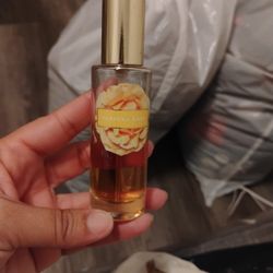 Victoria's Secret Vanilla Lace Perfume
