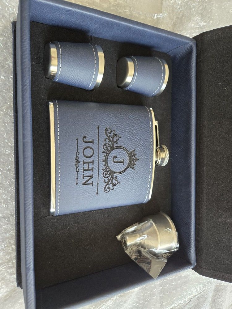 "JOHN" Flask Gift Set