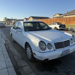 1998 Mercedes-Benz E-Class